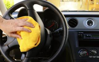Чем лучше очистить салон автомобиля своими руками?